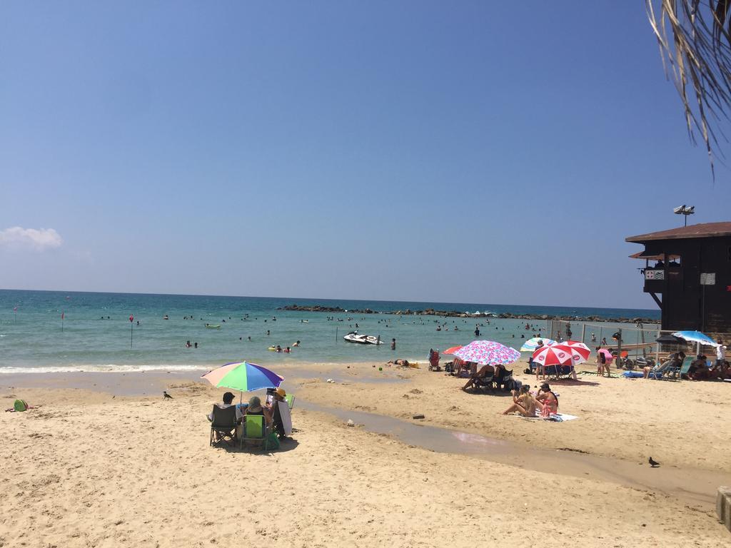 מגדל אלמוג חיפה - דירות "בלו ביץ'" על הים Luaran gambar